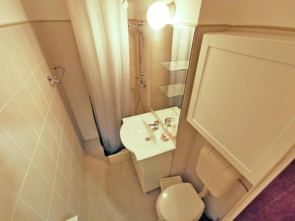 Cozy Studio Athenee Lejlighed Bukarest Eksteriør billede